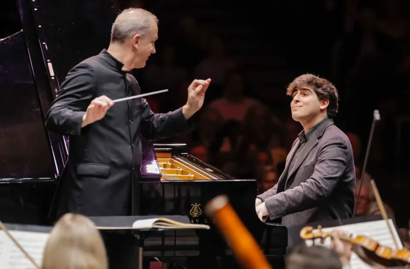Evren Ozel Mozart Concerto