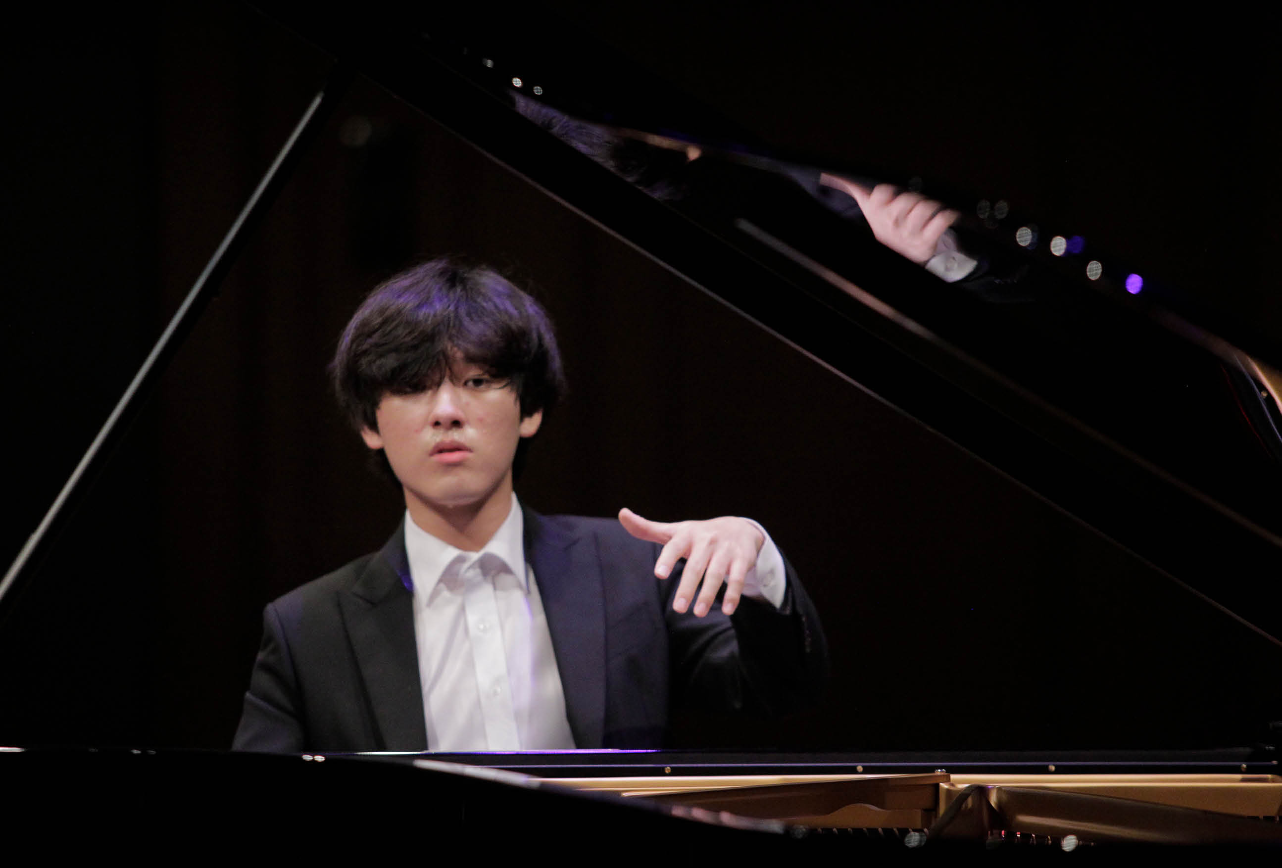 Yunchan Lim performs Bach in the 2022 Cliburn Competition