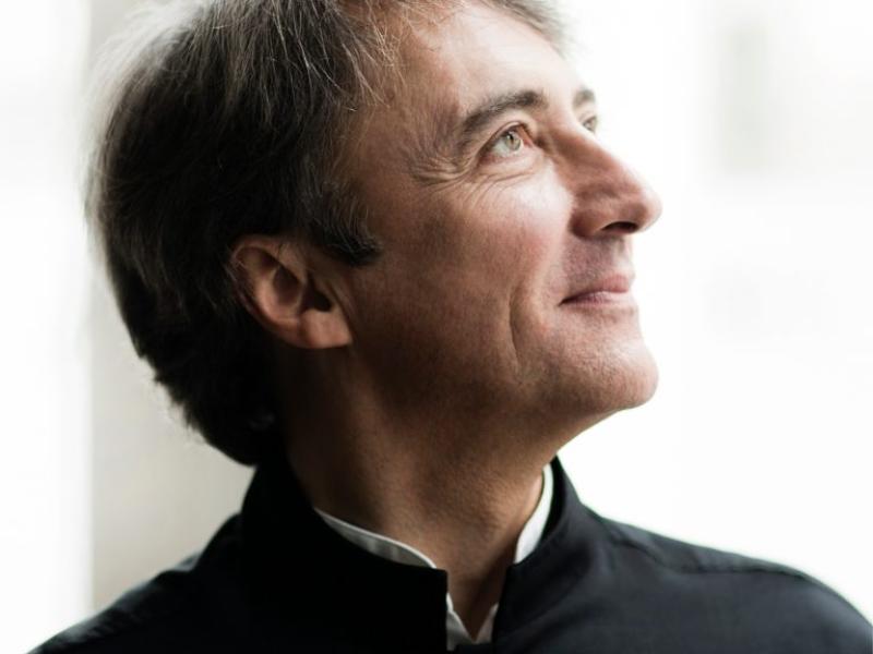 Jean-Efflam Bavouzet headshot