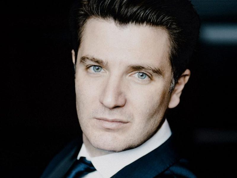 Alessio Bax headshot