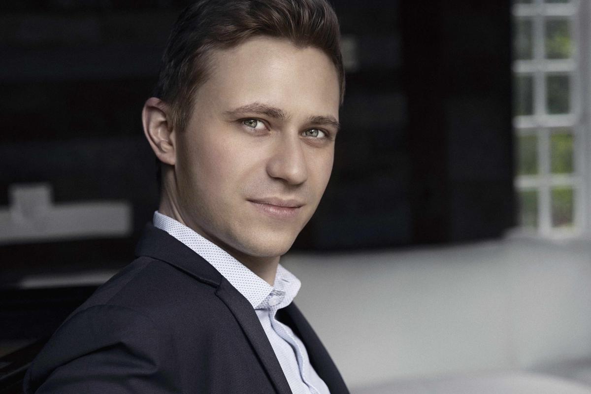 Dmytro Choni headshot