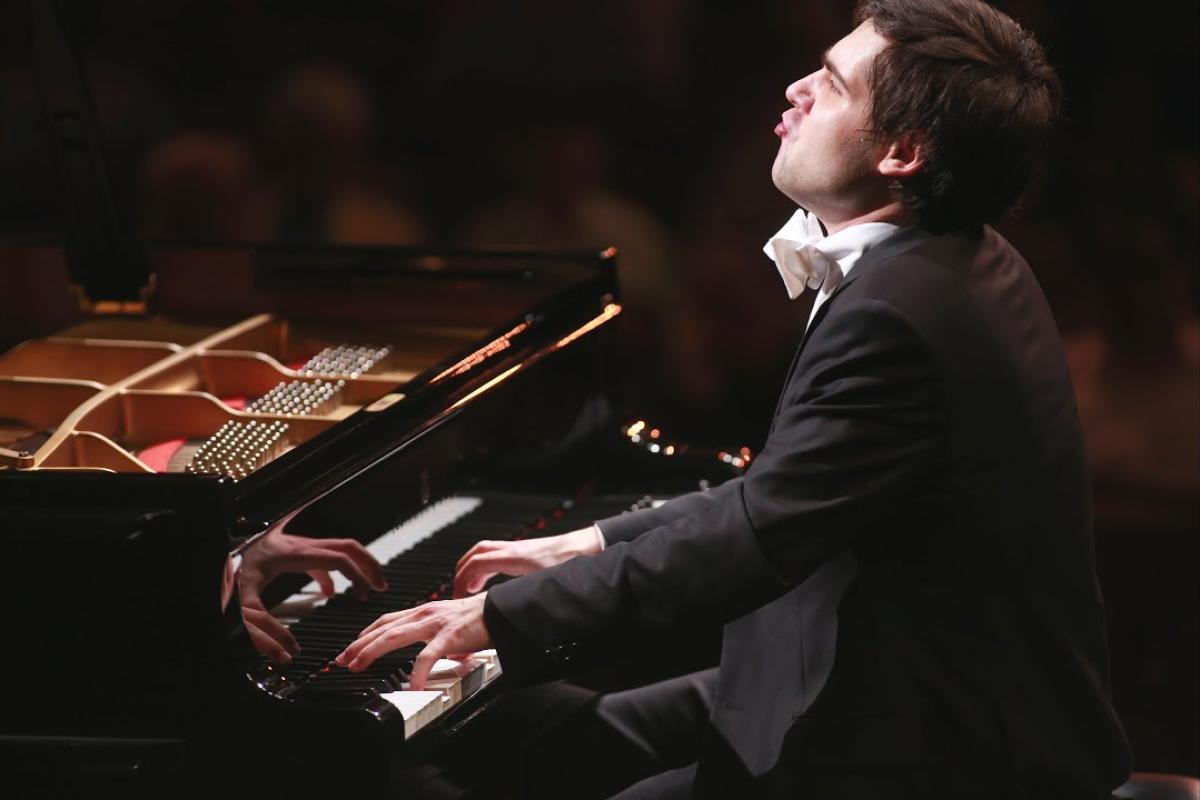 Vadym Kholodenko performs on piano.