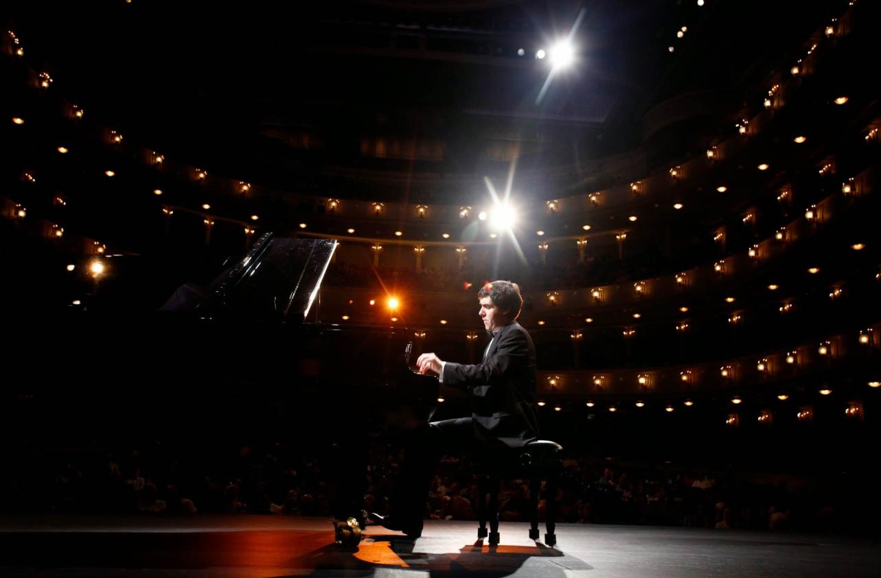 Vadym Kholodenko performs in the 2013 Cliburn Competition