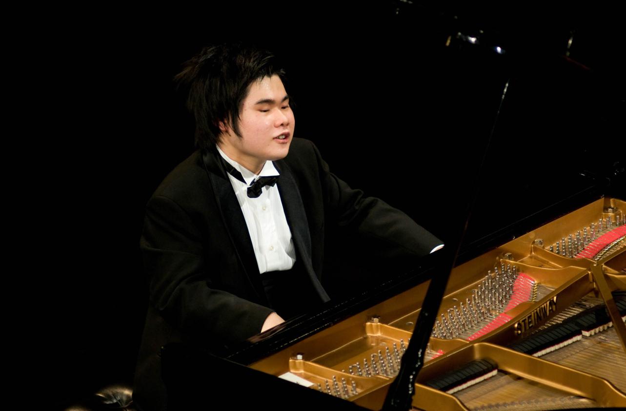 Nobuyuki Tsujii performs in the 2009 Cliburn Competition