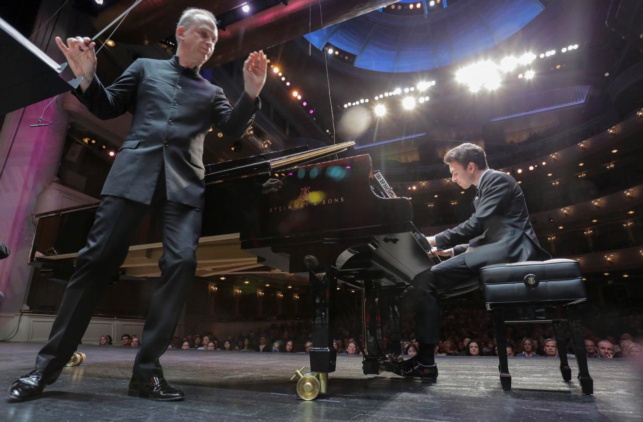 Jonas Aumiller Mozart Concerto